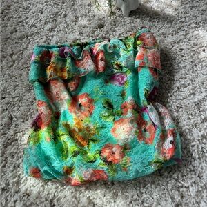 Y2K super cute vintage floral Deb 2000s tube top. Belly shirt